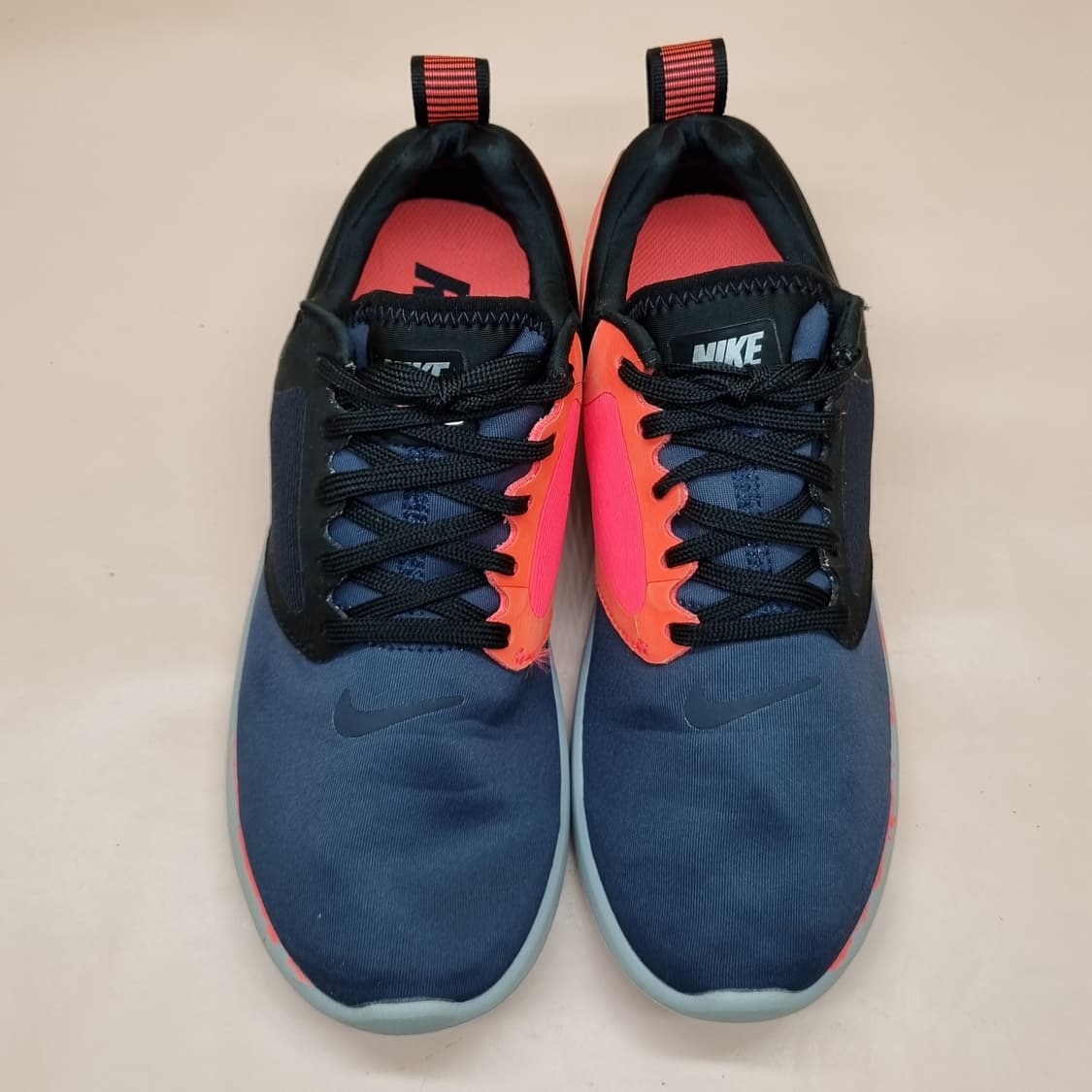 나이키 루나솔로 여성운동화235 상품이미지2