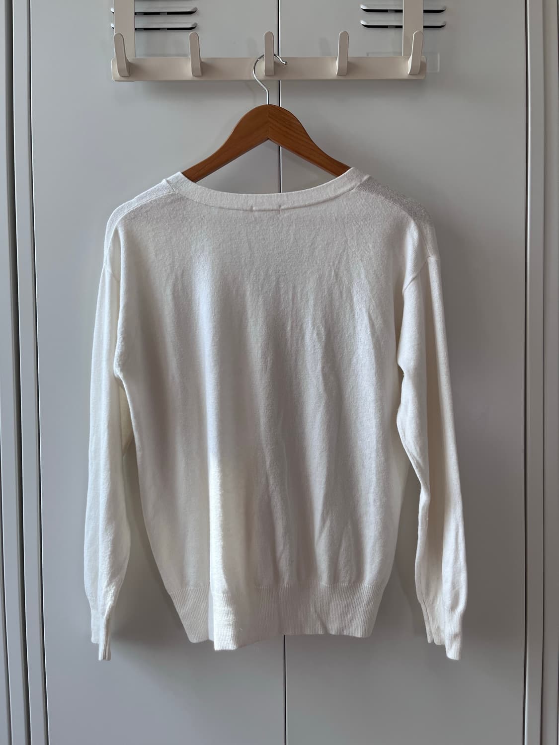 GU 화이트 브이넥 루즈 가디건 상품이미지10