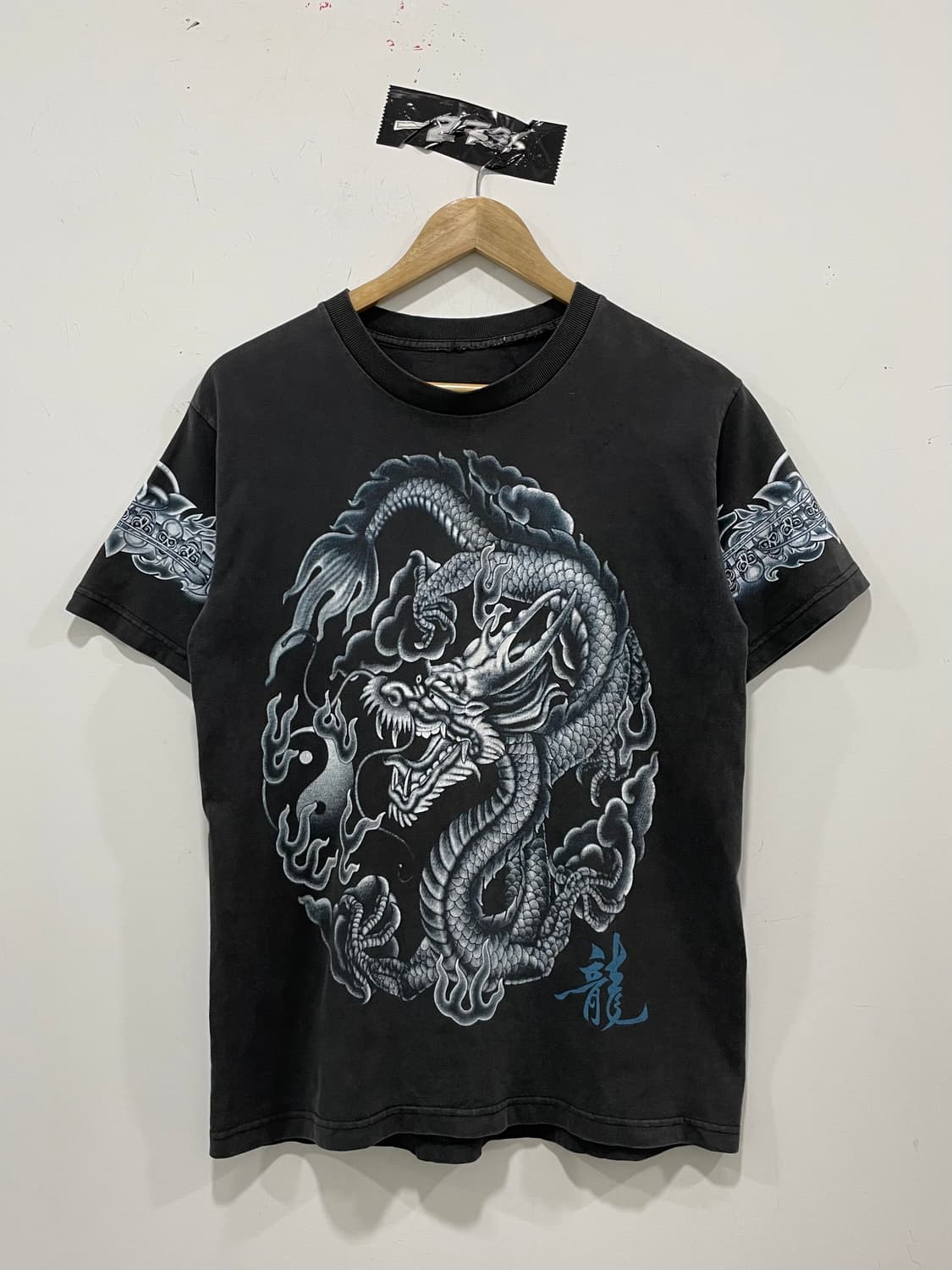 Vtg 페이딩 오리엔탈 드래곤 프린팅 반팔티셔츠 상품이미지3