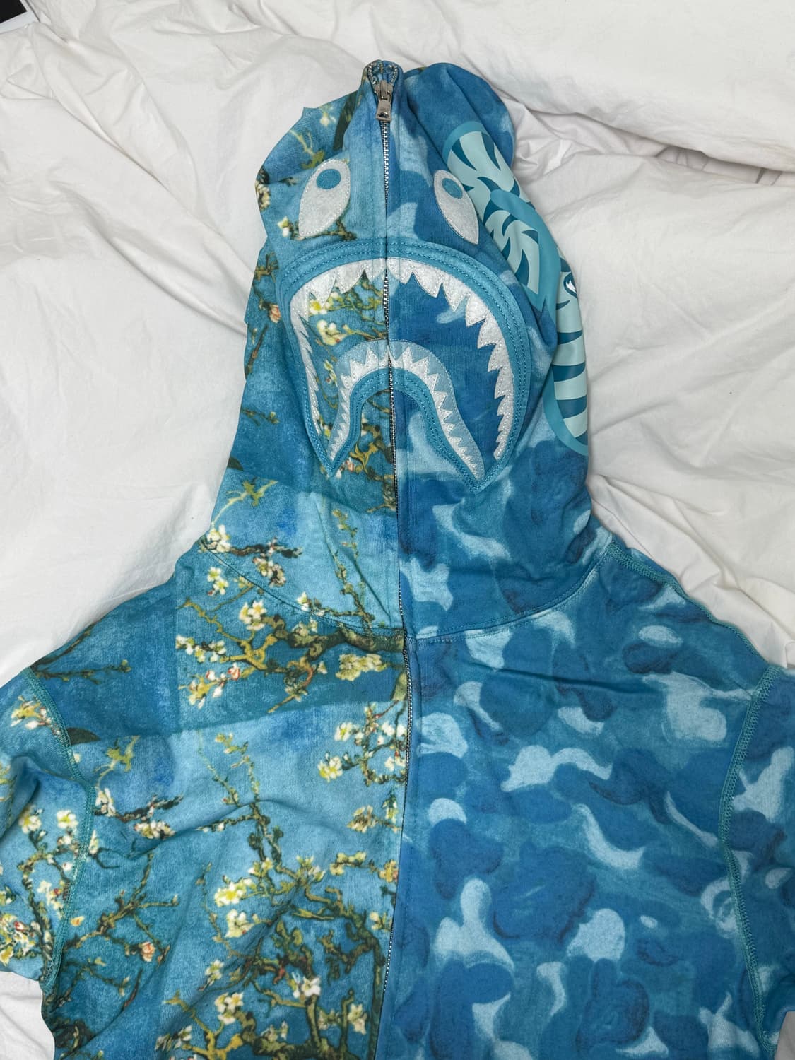 베이프 반고흐 뮤지엄 블루 L 상품이미지1