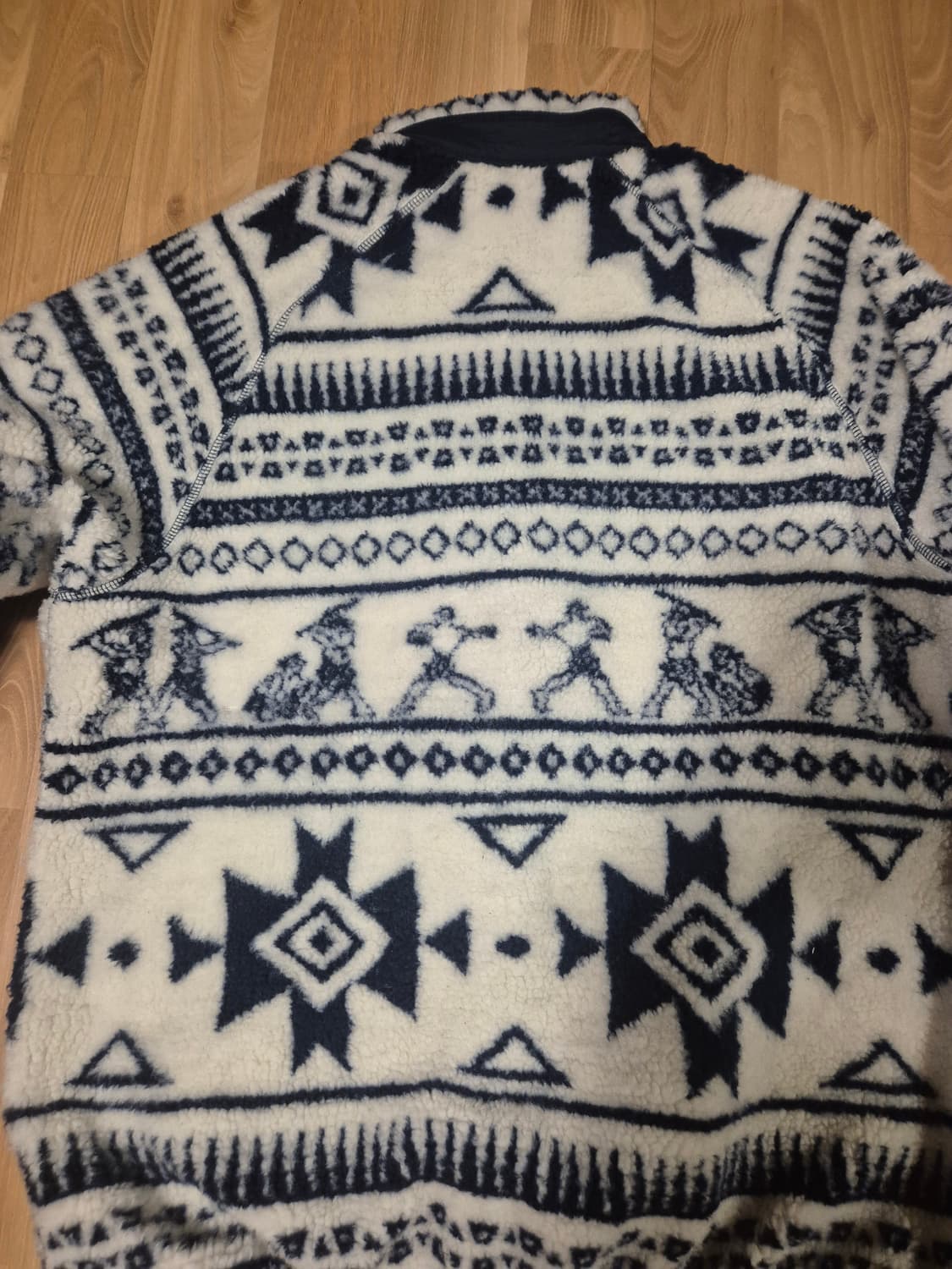 뉴에라 노르딕 패턴 후리스 상품이미지4