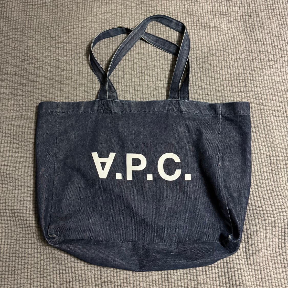 아페쎄 a.p.c. 인디고 에코백 상품이미지1