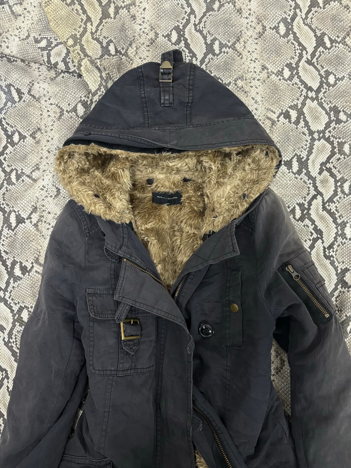 [ABAHOUSE]00‘s Grunge Fur Trimming Jacke 상품이미지4