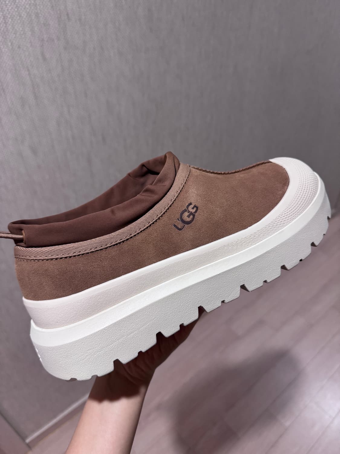 [새상품] 어그 타스만 웨더 하이브리드 브라운 270  상품이미지4