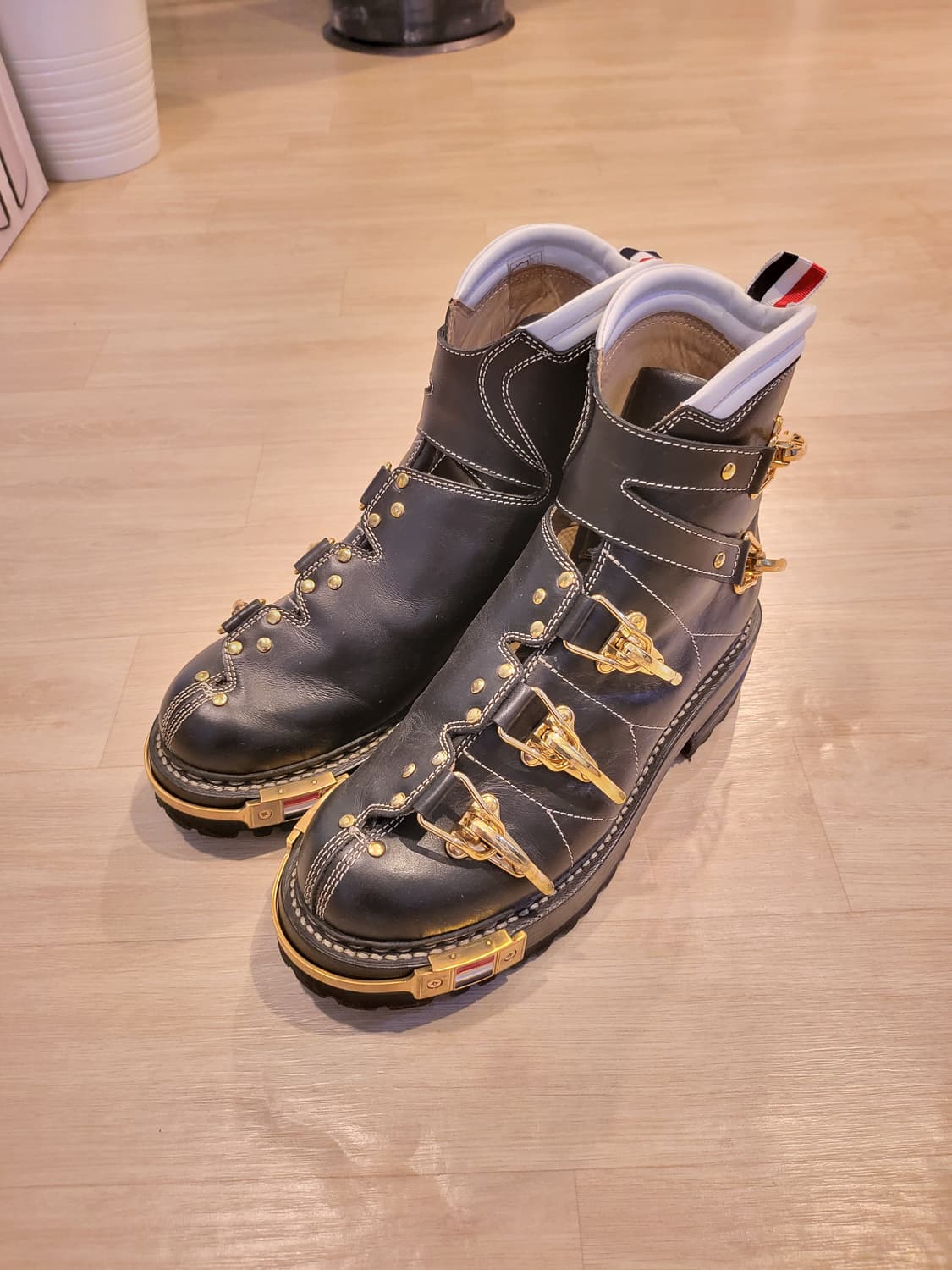 톰브라운 부츠 판매(270) 상품이미지3