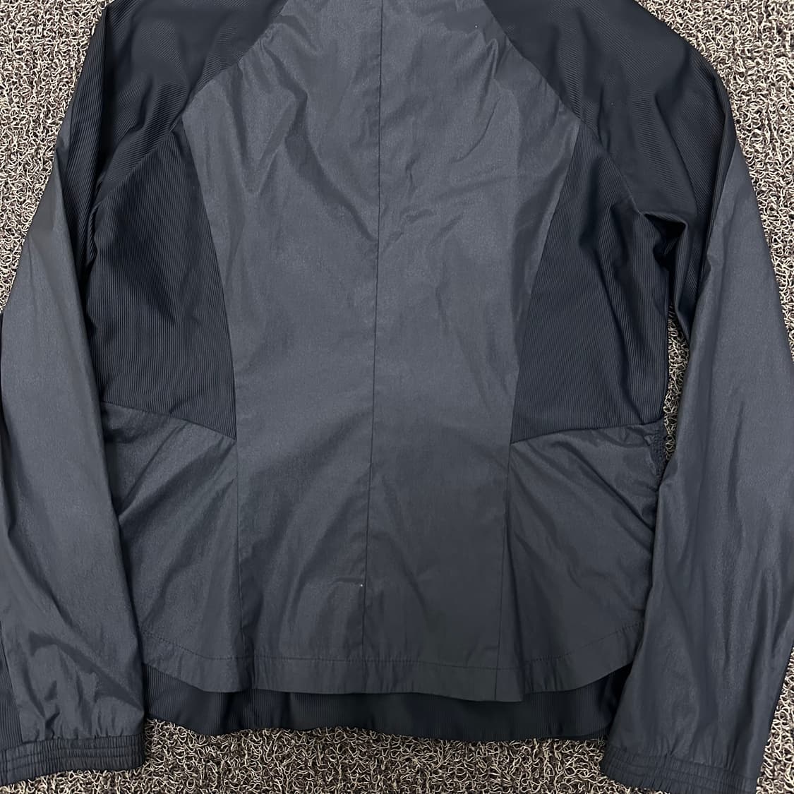 데상트 여성 골프웨어 경량 바람막이 자켓 95(L) 상품이미지7