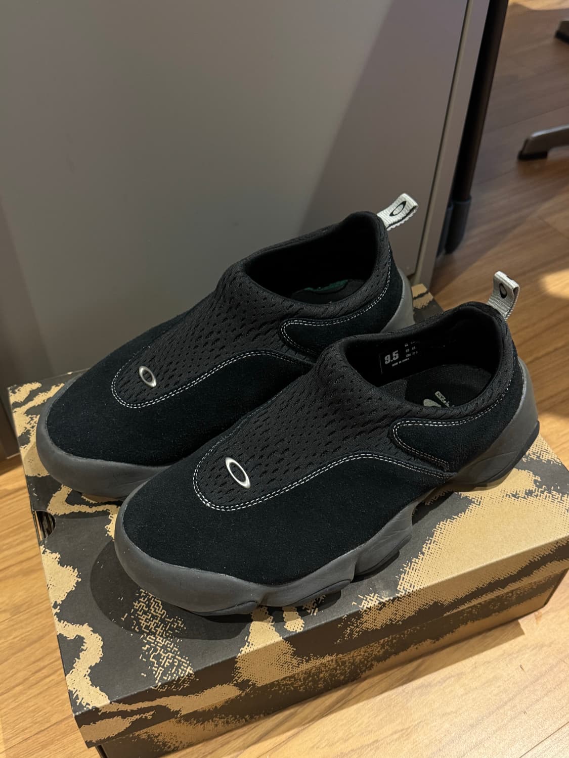 오클리 팩토리팀 브레인데드 플래쉬 캐비어 메쉬 블랙 EU43 상품이미지1