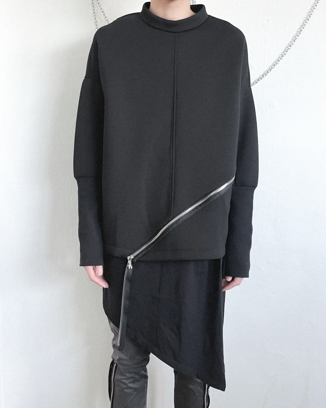 xperiment 사선지퍼 하이넥 롱슬리브 상품이미지2