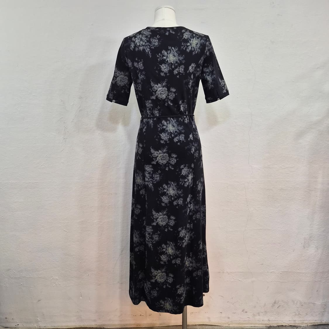 LAURA ASHLEY 딥차콜 플로럴 롱드레스 상품이미지2