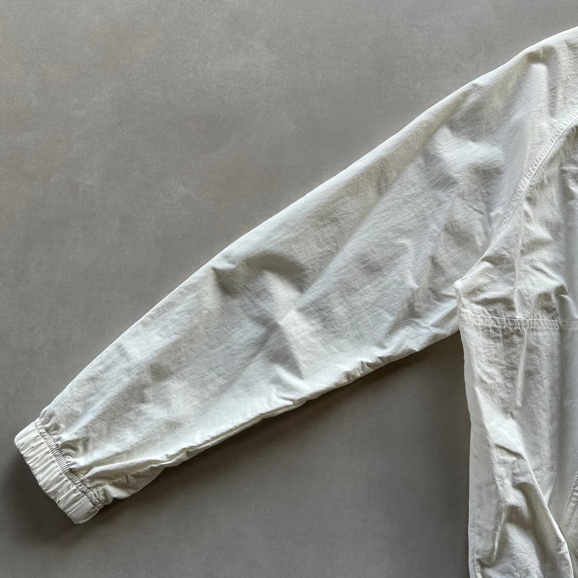 [M]엄브로 빅로고 우븐 아노락 바람막이 상품이미지4