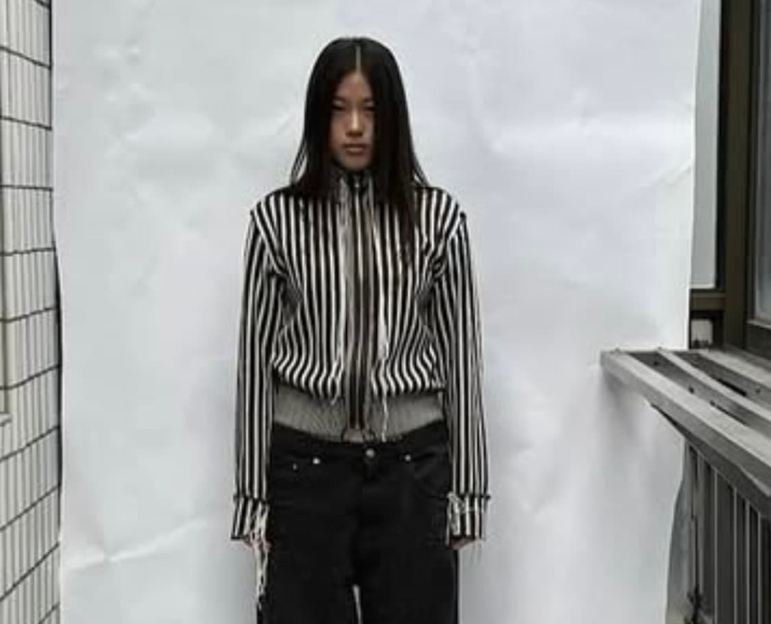 공테잎 STRIPED ZIP UP KNIT WHITE / BROWN 상품이미지2