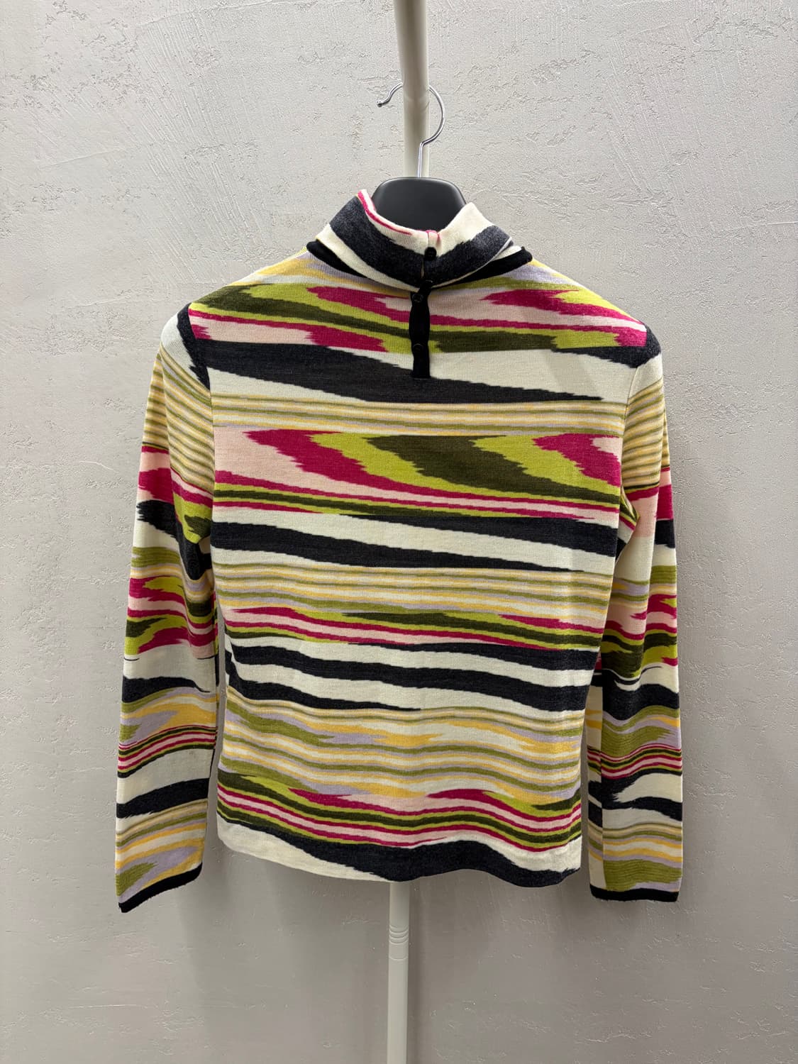 미쏘니 컬러풀 패턴 터틀넥 긴팔 티셔츠  상품이미지8