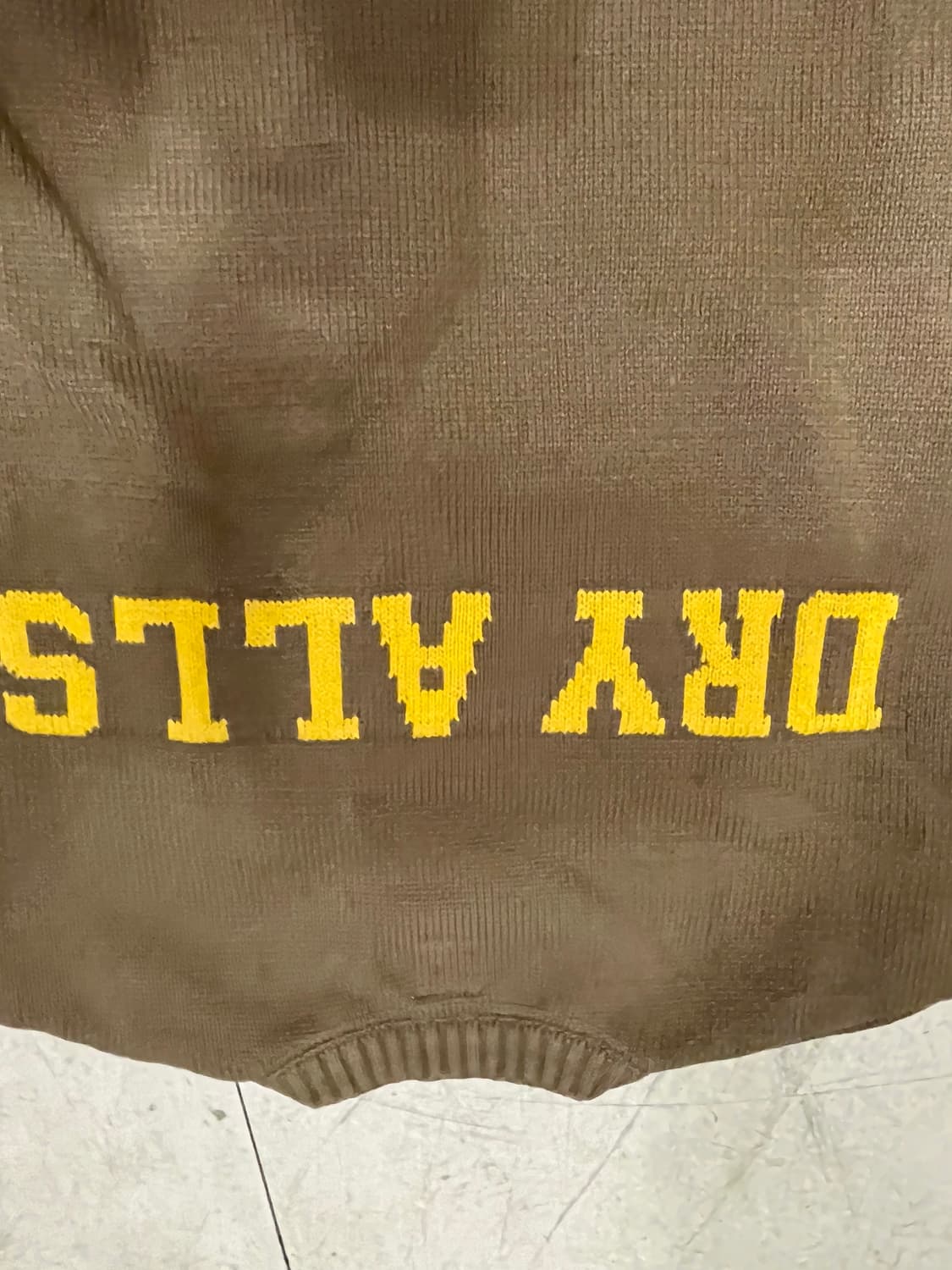 휴먼메이드 닥스니트 카키색 팝니당 상품이미지9