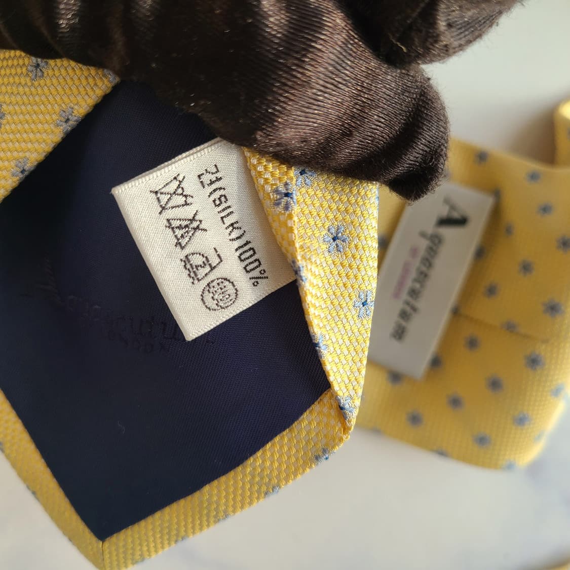 아쿠아스큐텀 실크 옐로우 마이크로 패턴 넥타이 9.2cm A등급 E706 상품이미지9