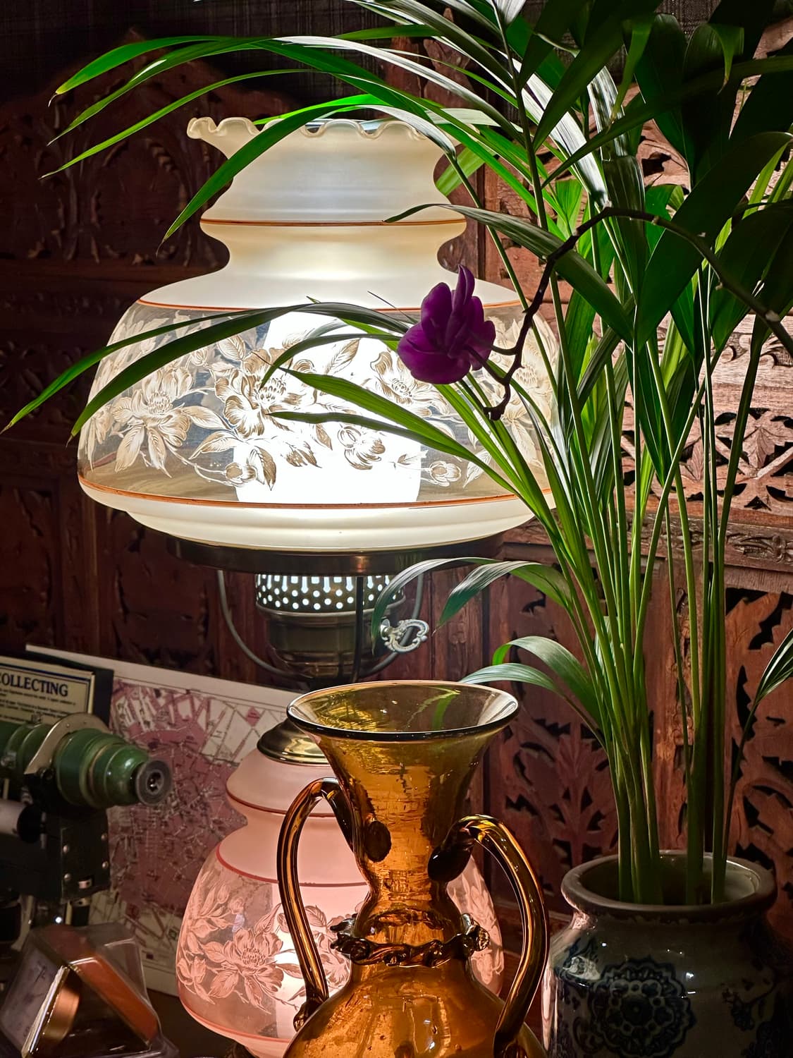 1970s Quoizel Satin Lace Hurricane Lamp 상품이미지5