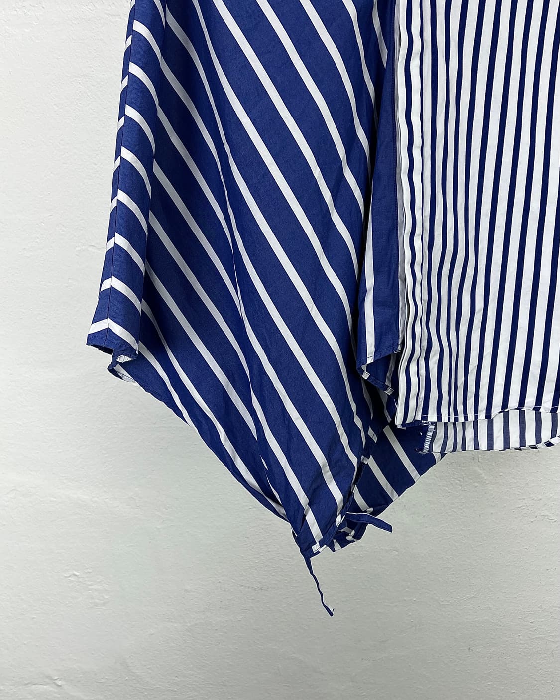 파세타즘 18ss 스트라이프 코튼 비대칭 포플린 셔츠 상품이미지4