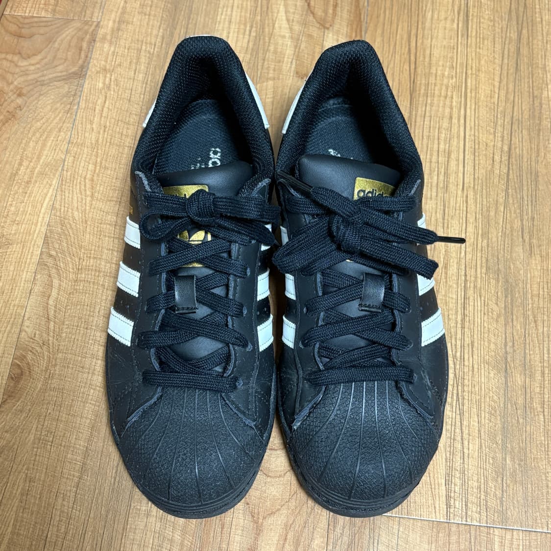 아디다스 슈퍼스타 주니어 검흰 235 상품이미지1