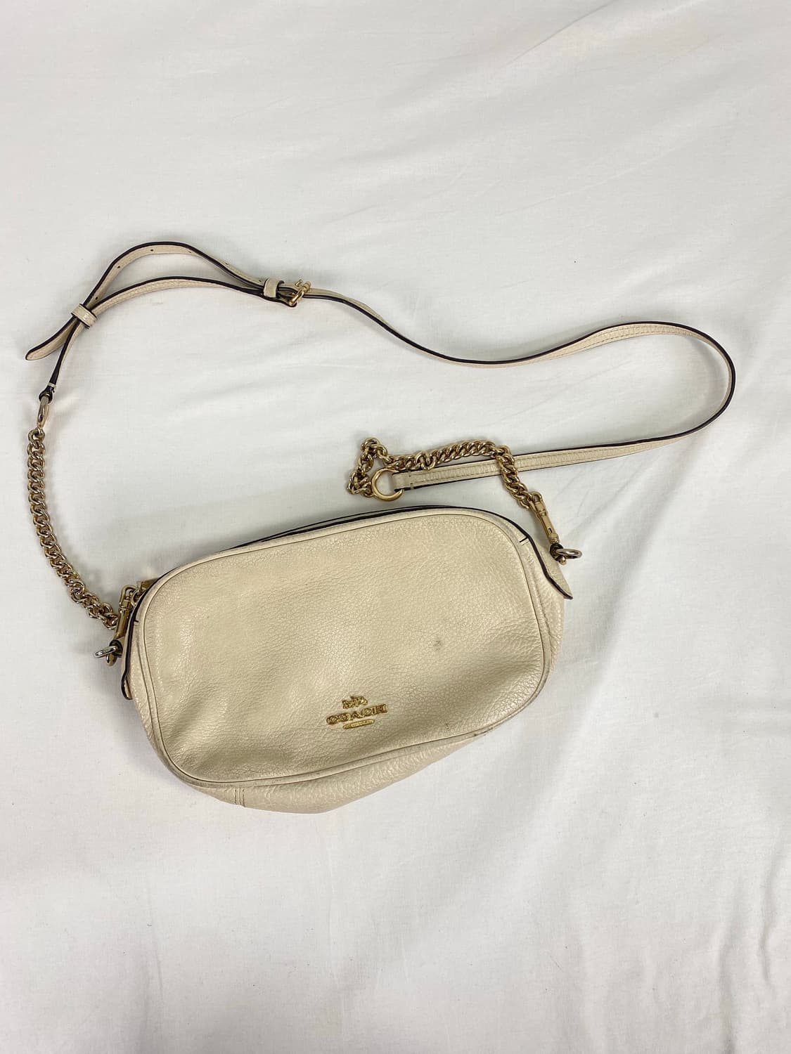 코치 레더 아이보리 체인 크로스백 <85> 상품이미지1