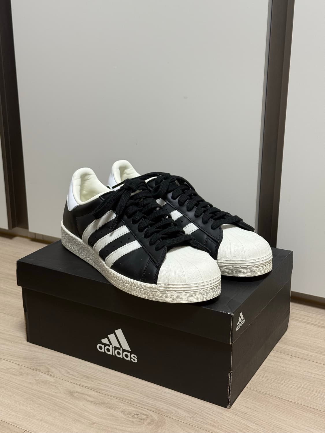 아디다스 슈퍼스타 82 FI 코어 상품이미지2