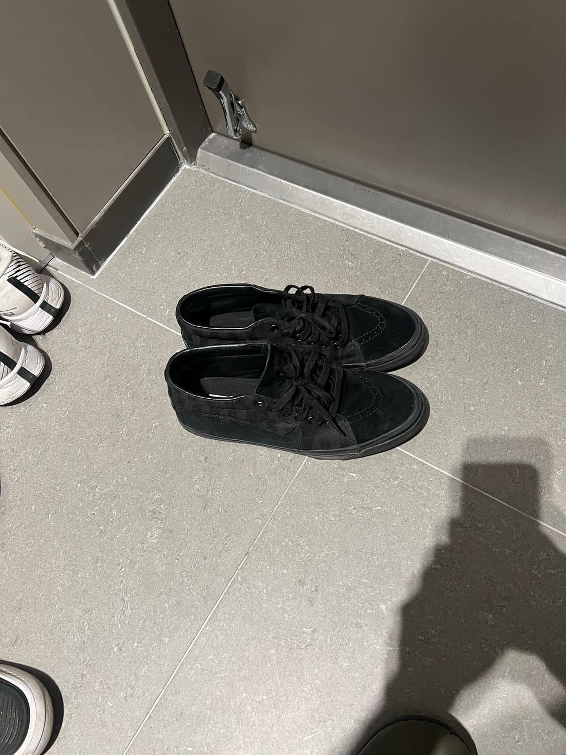 반스 스케이트 미드 리이슈 83 MG 블랙 상품이미지2