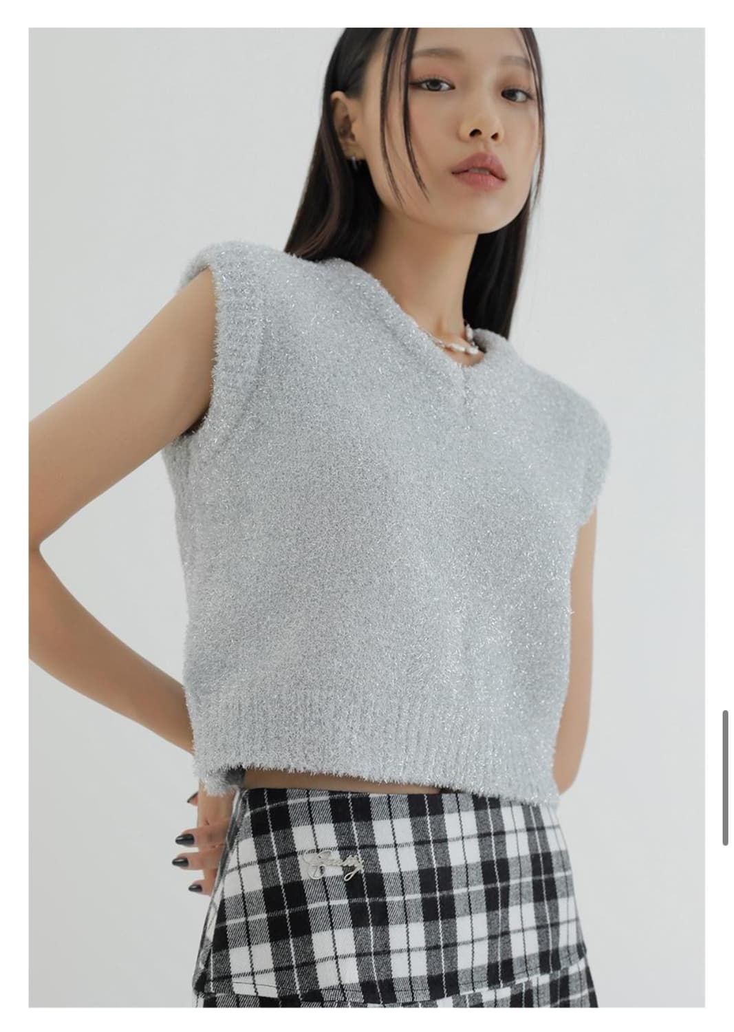 큐리티 C METALLIC V-NECK KNIT VEST 상품이미지1