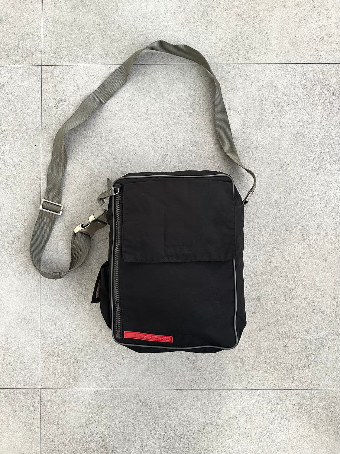 프라다 스포츠 00s 유틸리티 나일론 크로스백 상품이미지1