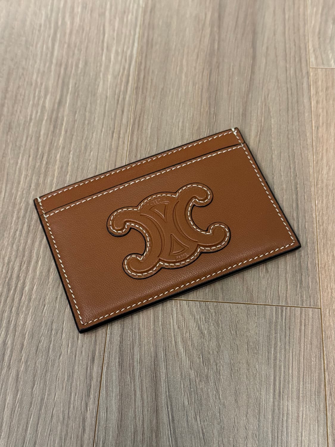 셀린느 스무스 램스킨 레더 트리옹프 카드 홀더 탄 상품이미지4