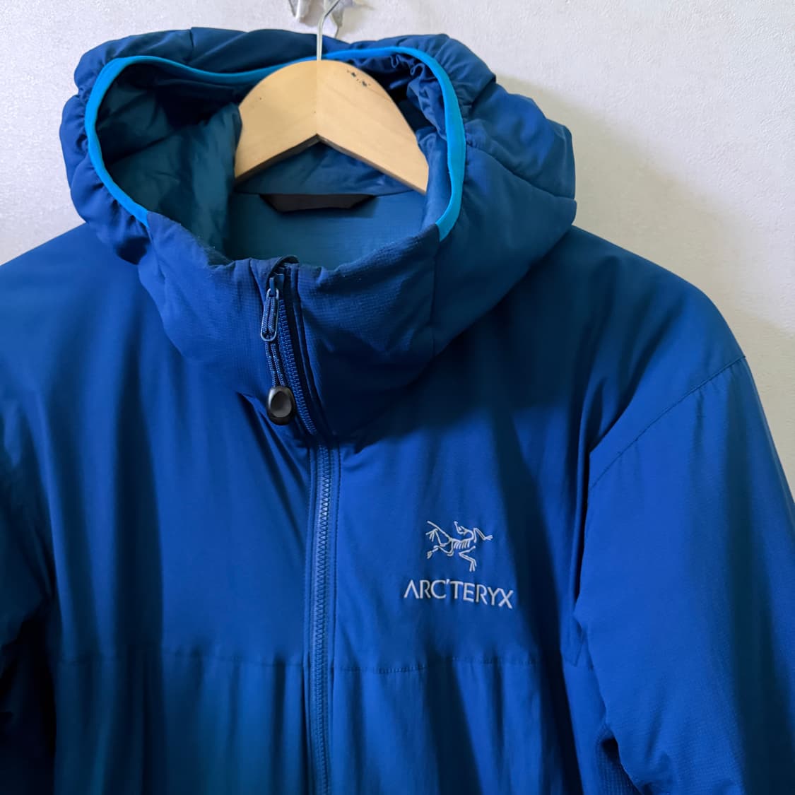 아크테릭스 아톰 후디 블루 M (남성 100-슬림105) 상품이미지3