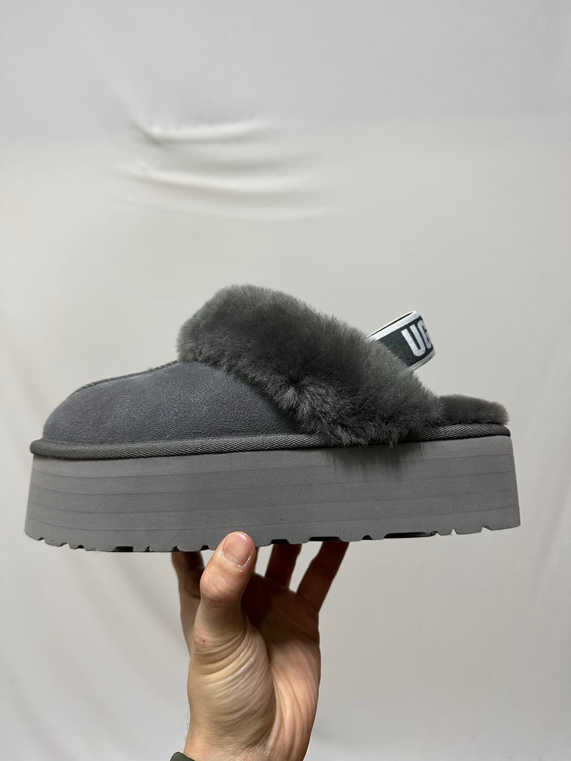 어그 UGG 펀게트 슬라이드 그레이 상품이미지2