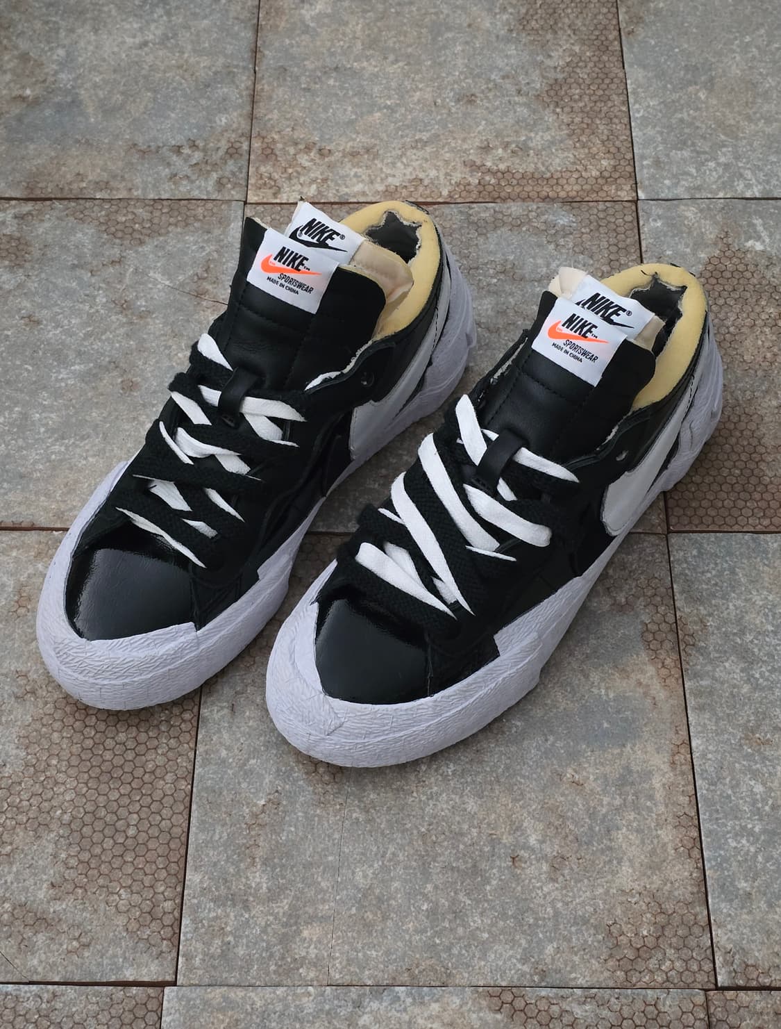 (235)나이키 사카이 블레이저 로우 블랙 페이턴트 상품이미지1