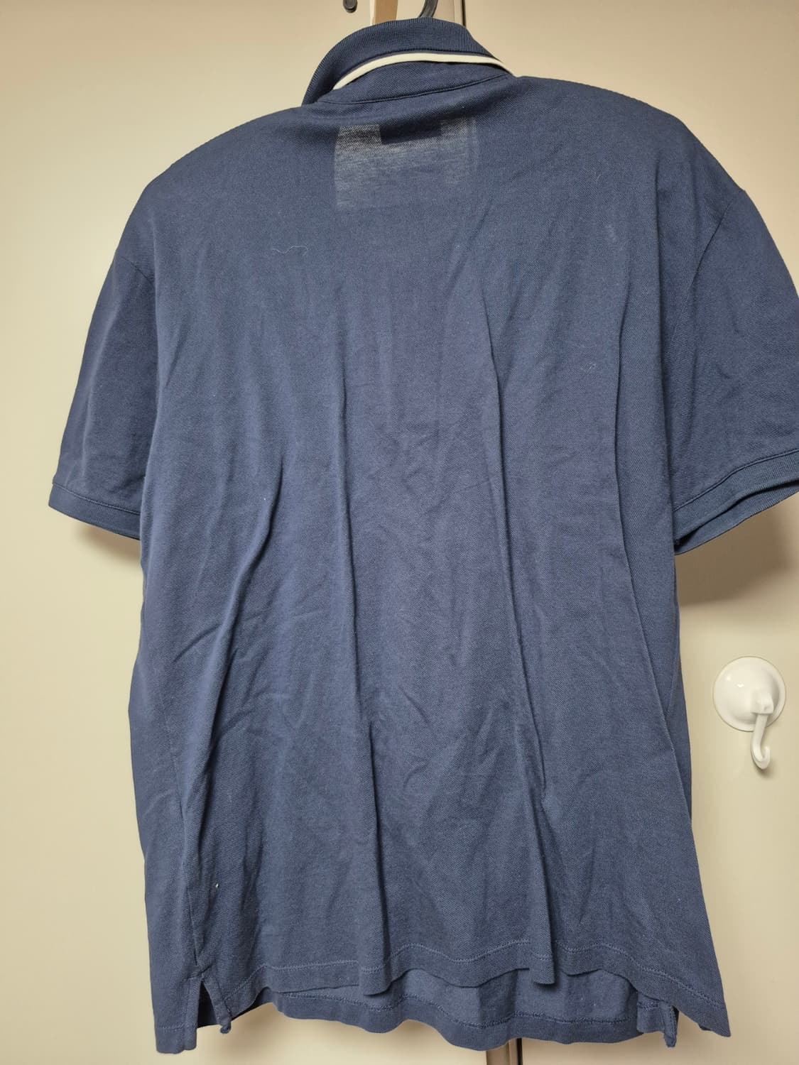 엠포리오 알마니 정품 반팔 티셔츠 100사이즈 판매합니다 상품이미지3