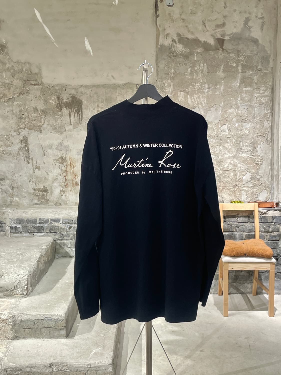 마틴 로즈 블랙 모크넥 코튼 롱 슬리브 상품이미지1