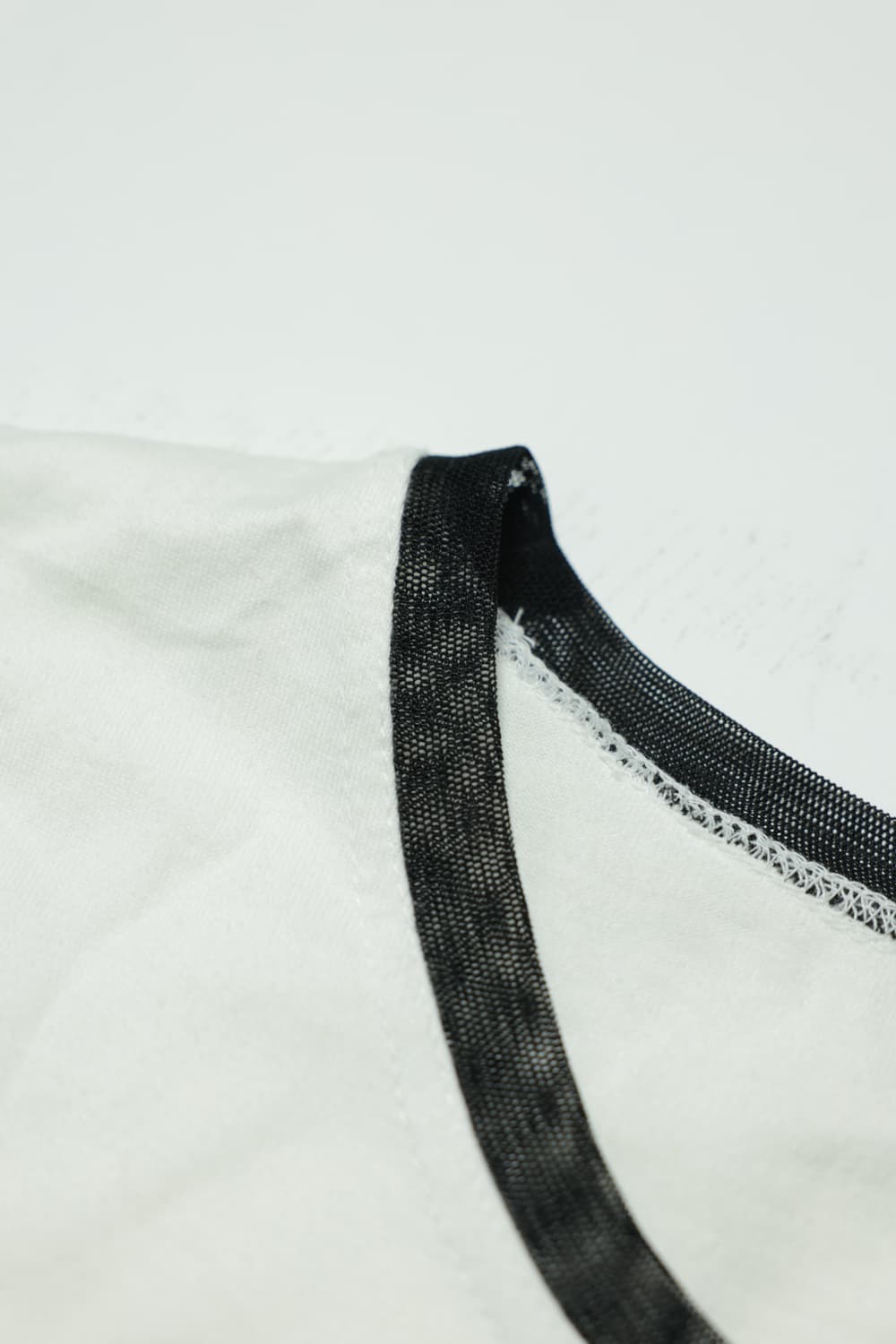 [JPN]Floral Appliqué Mesh Trim Tee 상품이미지3