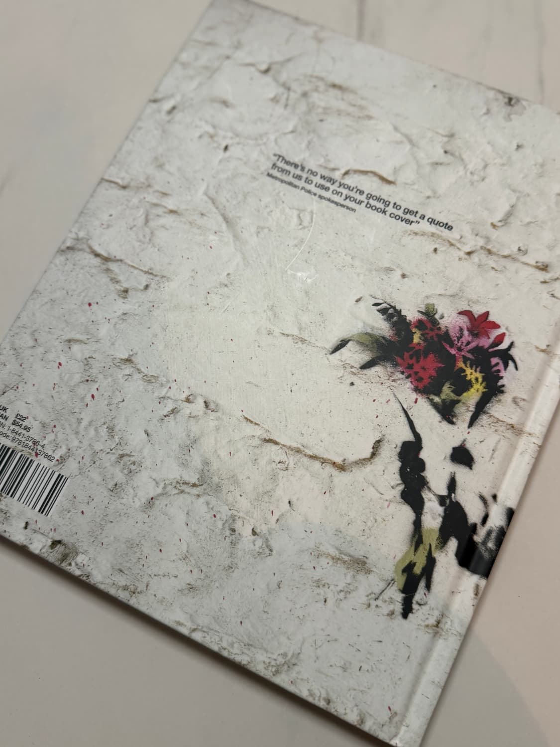 뱅크시(Banksy) 작품집인 '월 앤 피스(Wall and Piece) 상품이미지2