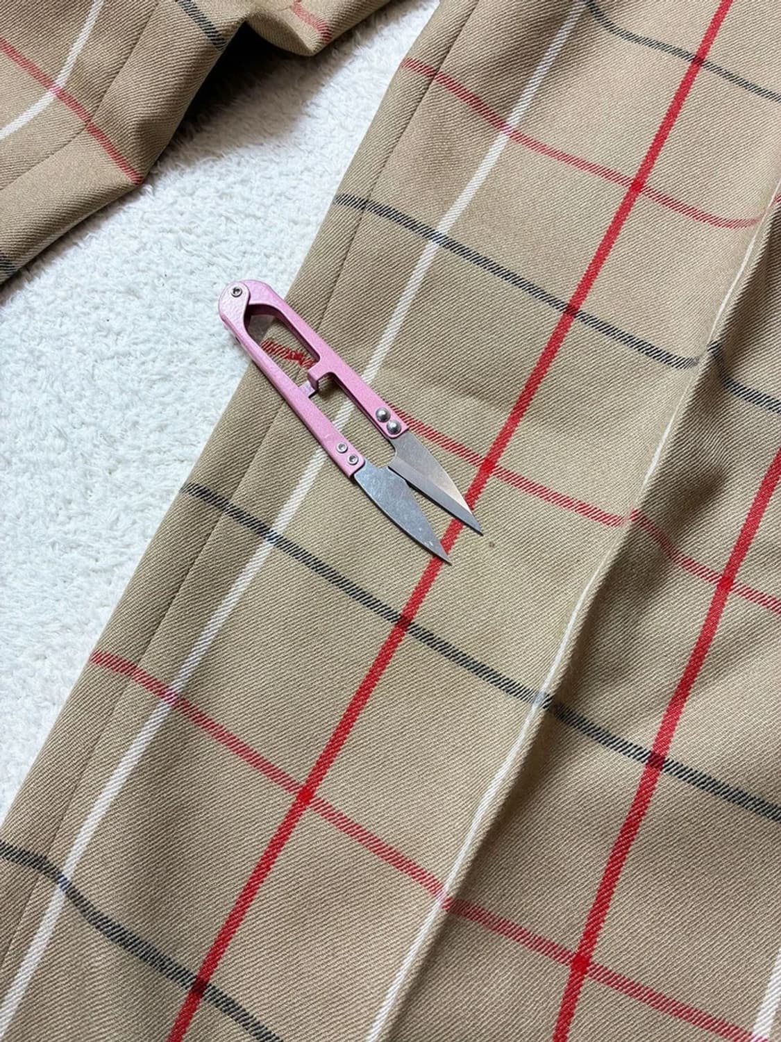 버버리 90's 하이웨스트 테이퍼드핏 체크 팬츠 PN6417 상품이미지4