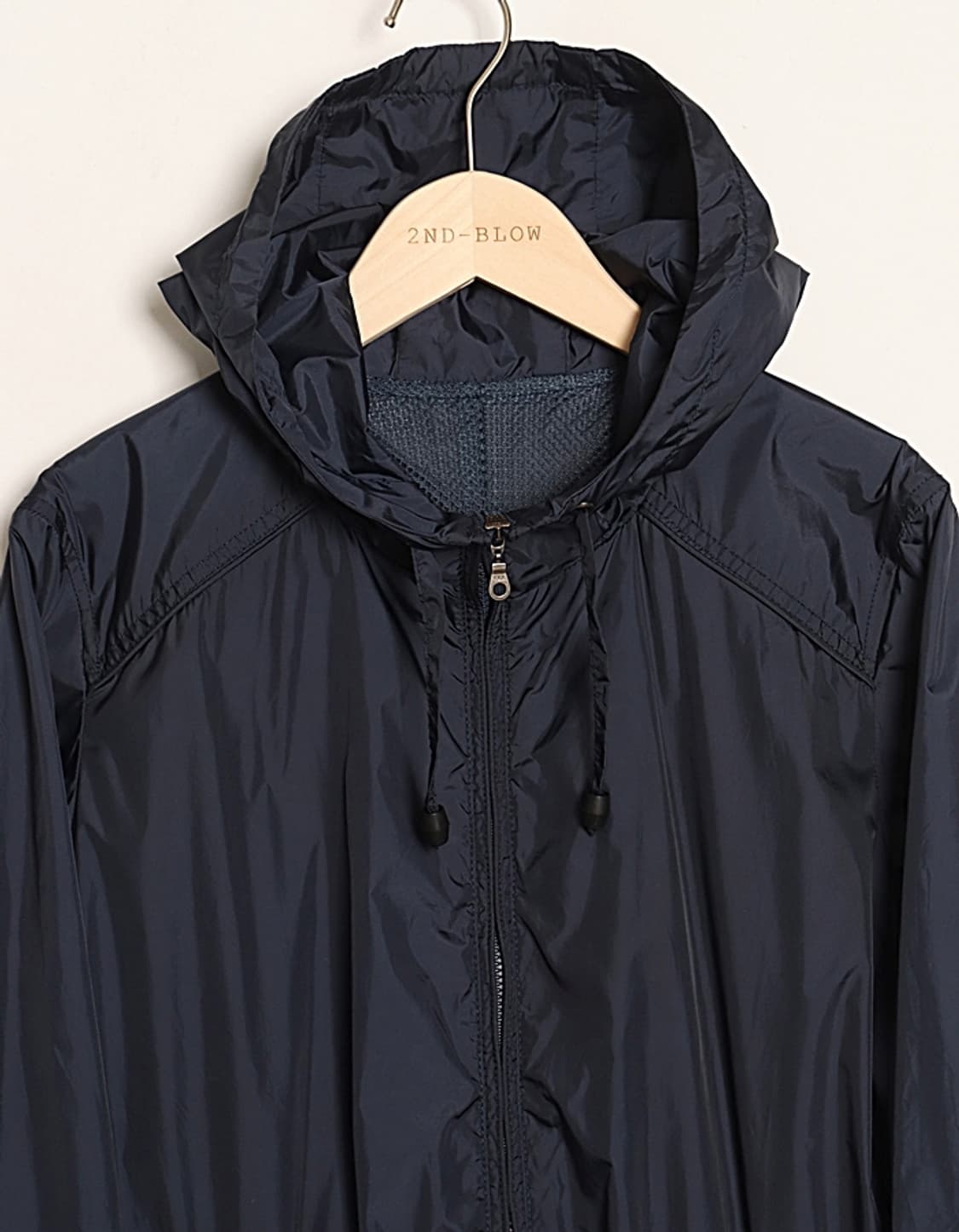 UNIQLO Nylon Hooded Jacket 상품이미지2