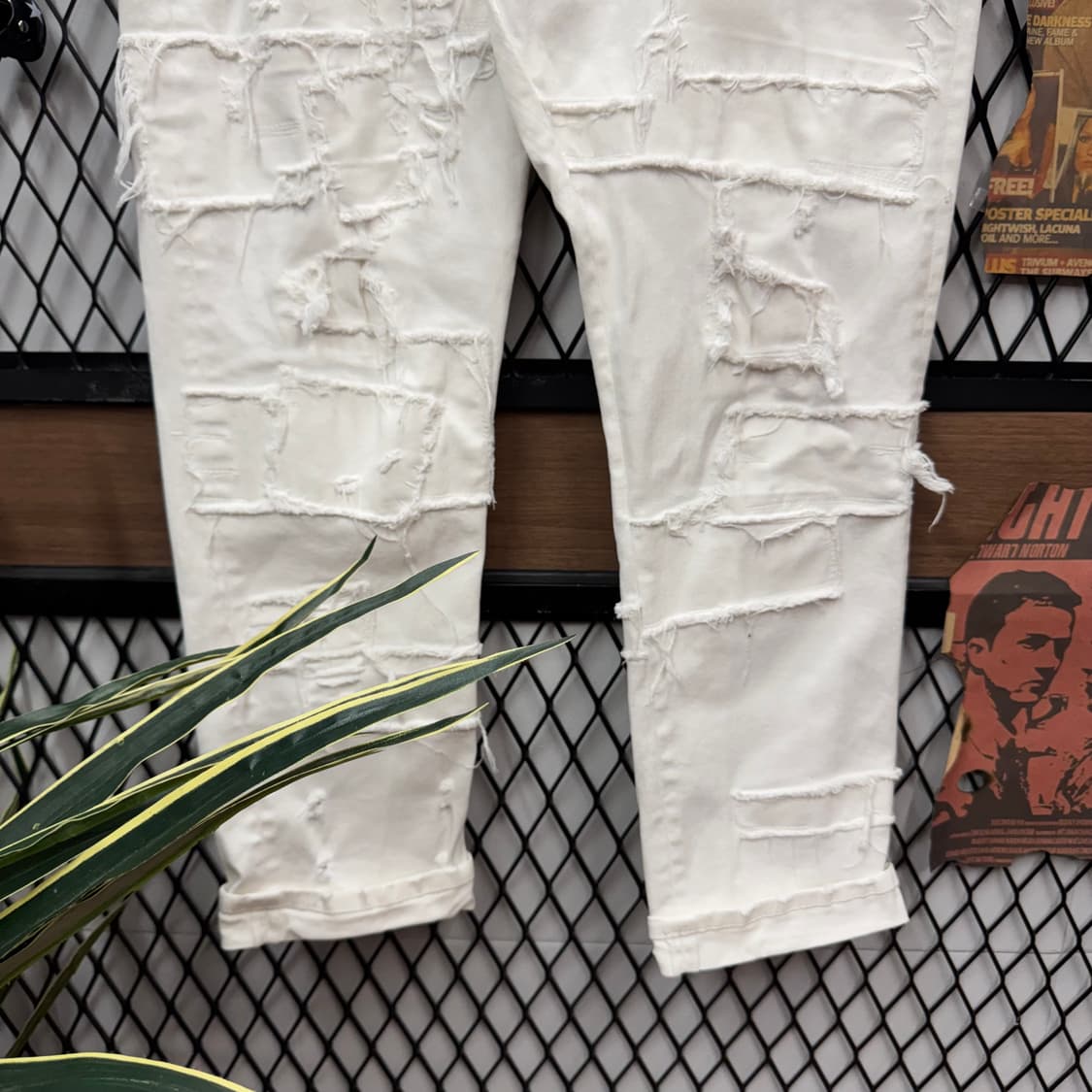 디스퀘이드2 디스트로이드 데님 팬츠 후면 로고 포인트 화이트 상품이미지4