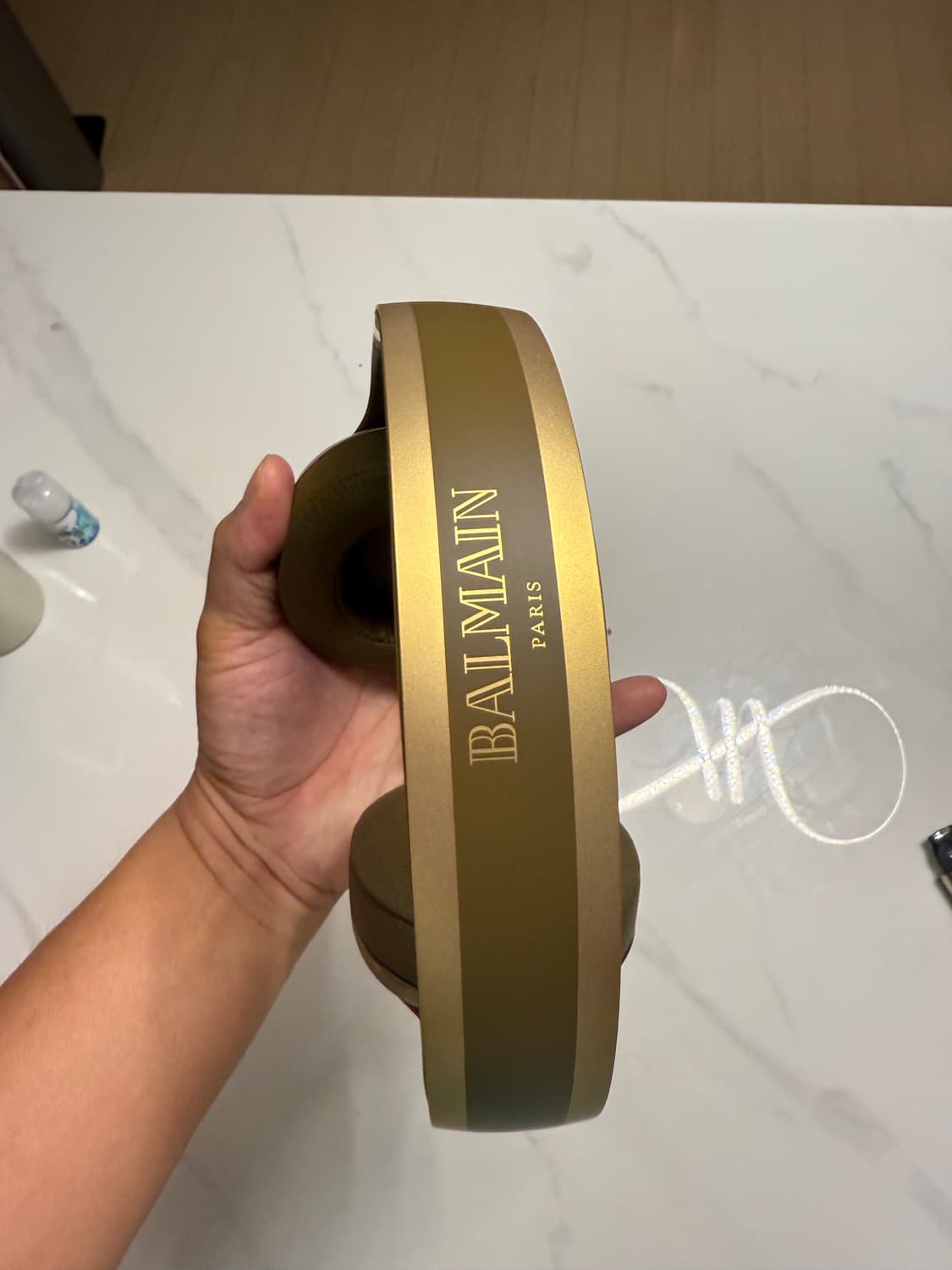 Beats Studio3 Balmain 헤드폰 상품이미지2
