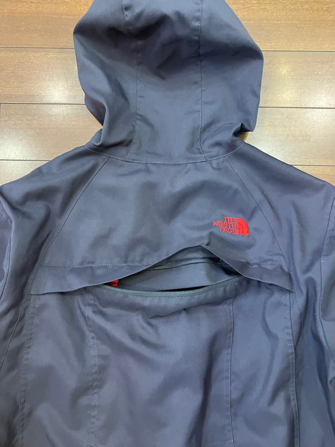 노스페이스 바람막이 (백팩변형)L 상품이미지8