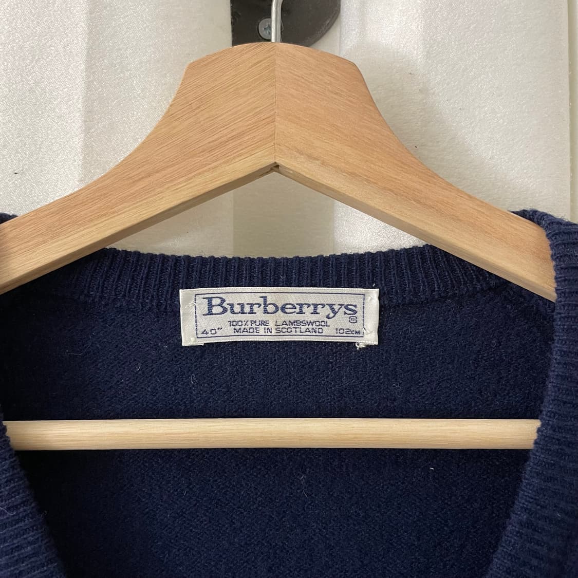 버버리 네이비 브이넥 니트 상품이미지5