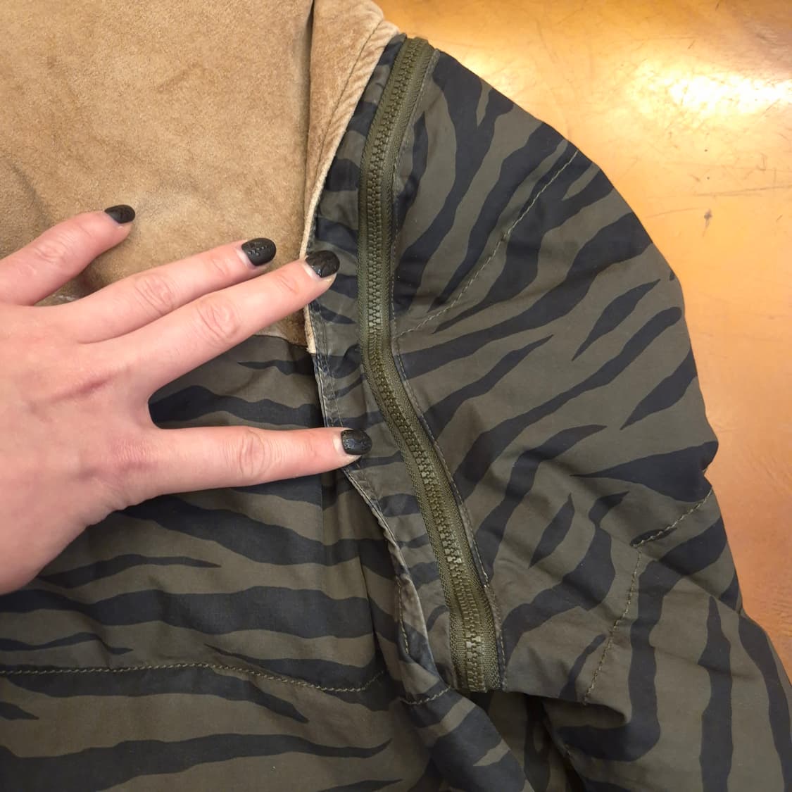 아디다스 오리지널스 타이거 카모 패디드 패딩 / 베스트 투웨이 지퍼 95 상품이미지5