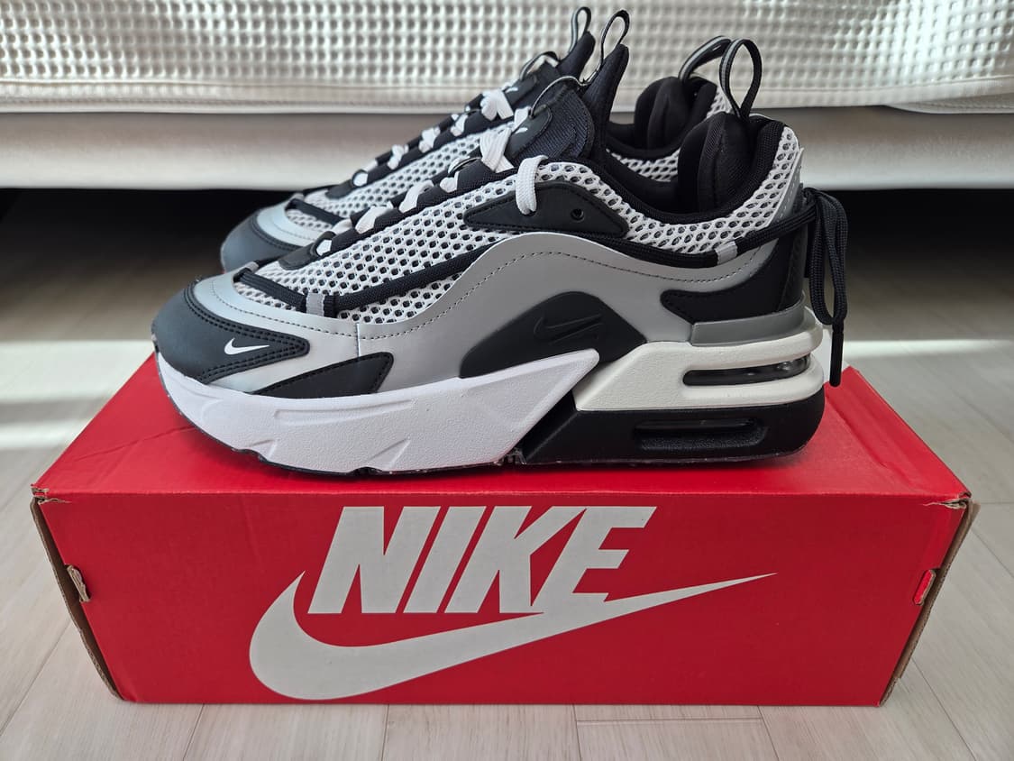 (W) 나이키 에어맥스 퓨리오사 실버 앤 블랙 [245, 새상품]  상품이미지3