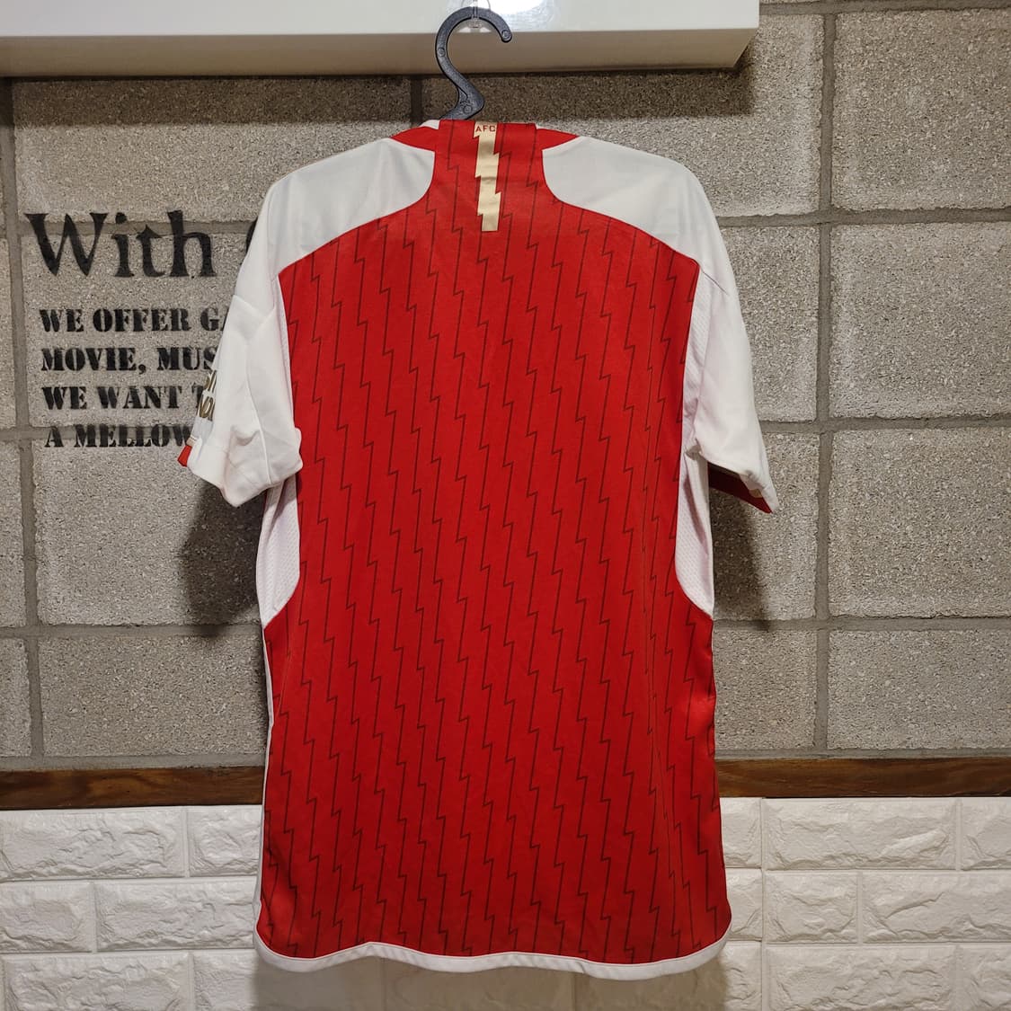 아디다스 23-24 아스날 홈 유니폼 M 상품이미지2