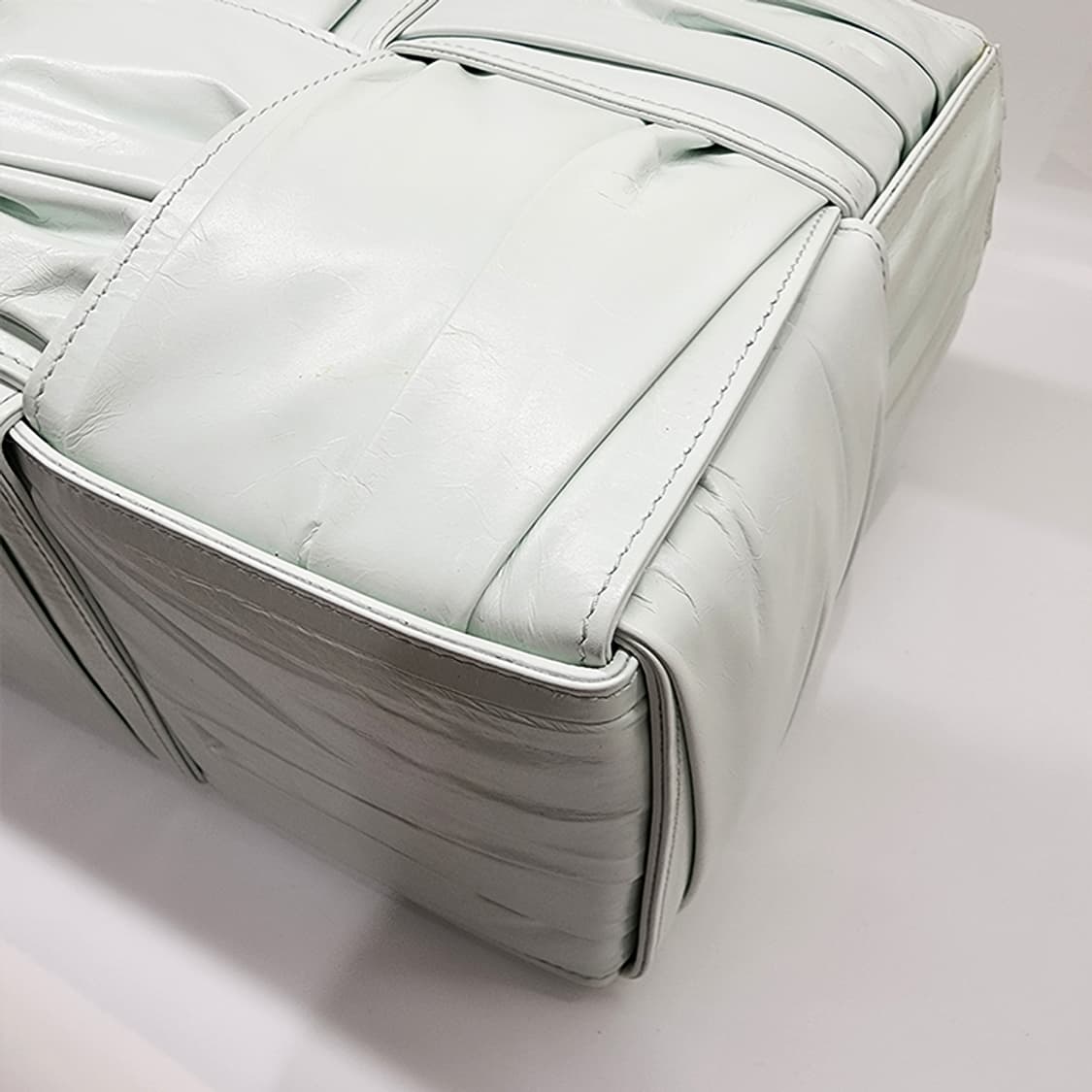 보테가베네타 아르코 레더 스몰 토트백 글레이셔 상품이미지4