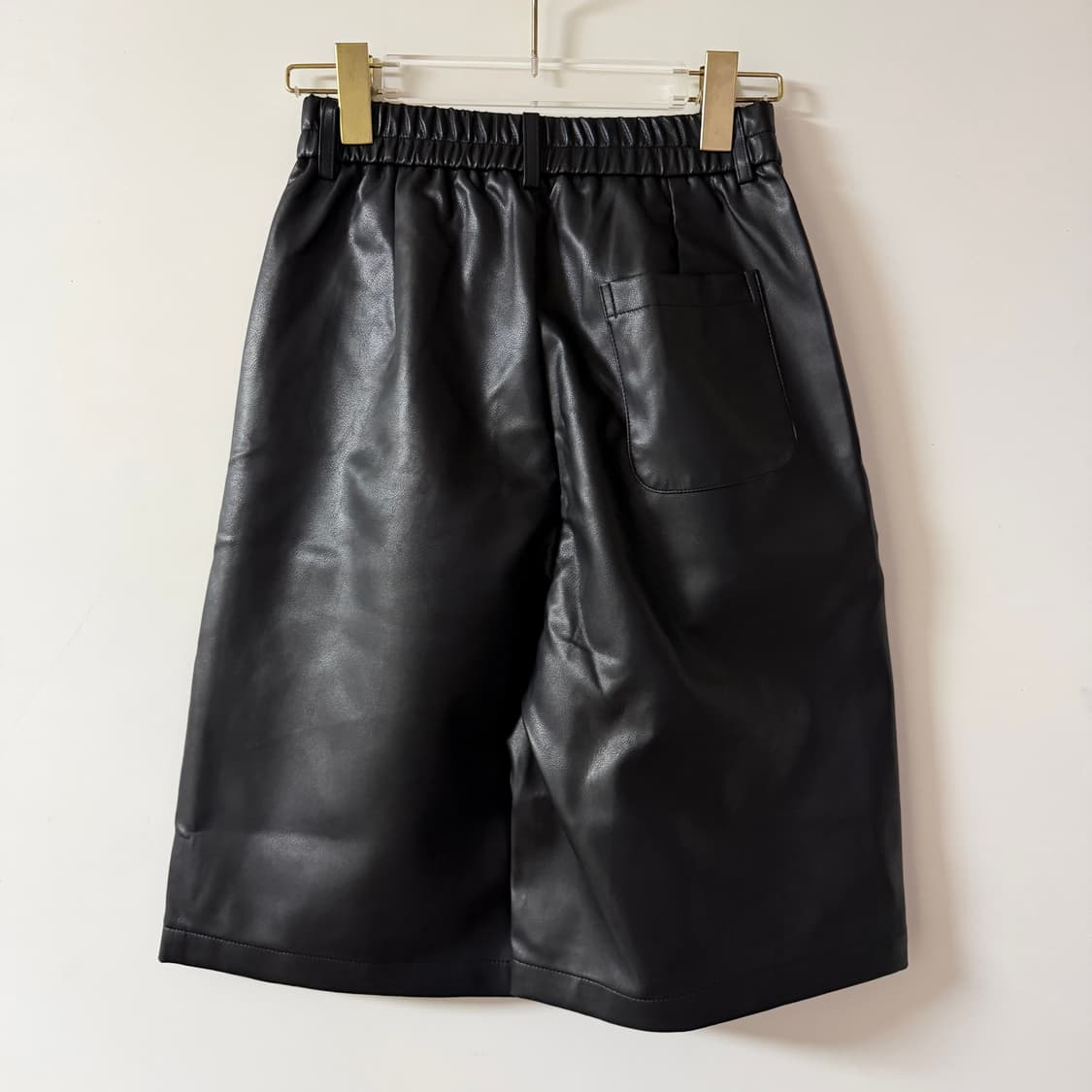 새상품 여자 가죽 버뮤다 팬츠 상품이미지3