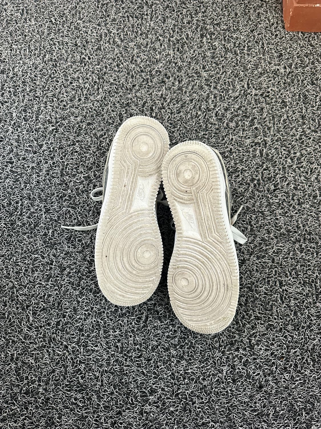 나이키 에어 포스 1 로우 크롬 240mm 상품이미지5