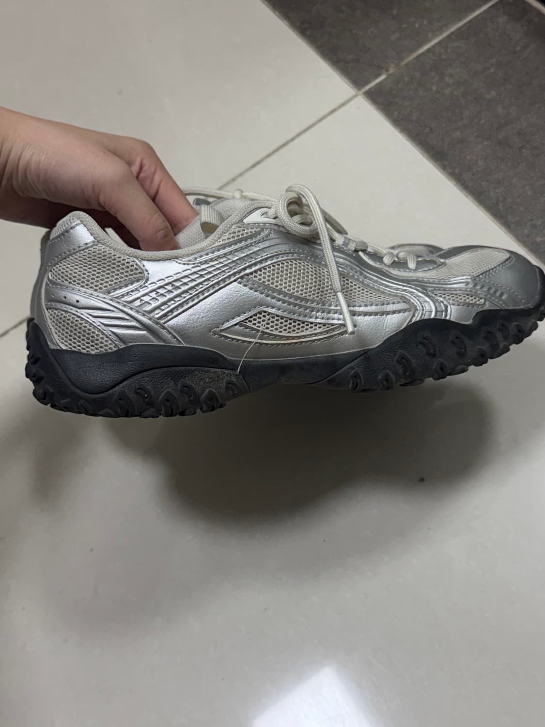 휠라 에샤페 실버문 250 상품이미지2