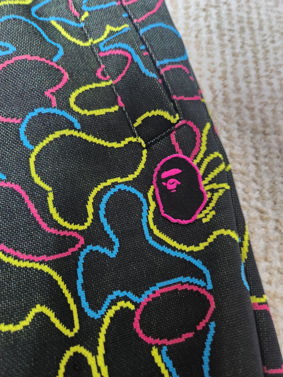 베이프 네온사인 팬츠 2025신작 상품이미지3