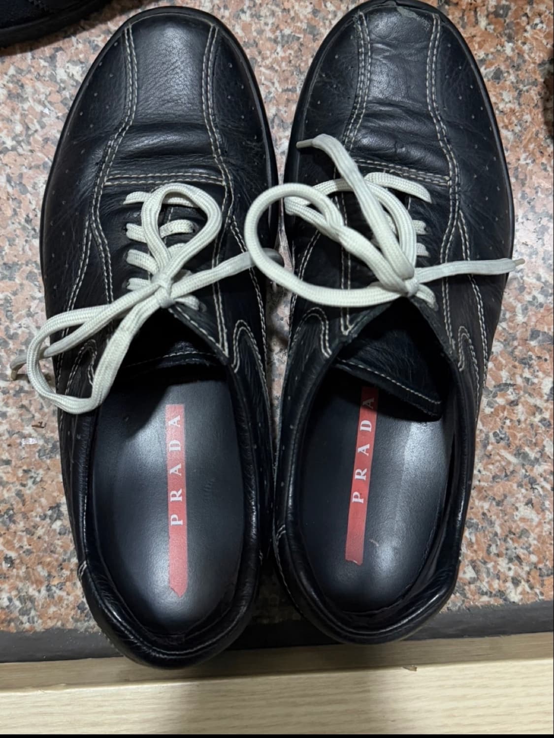 프라다 스포츠 가죽 스니커즈 상품이미지2