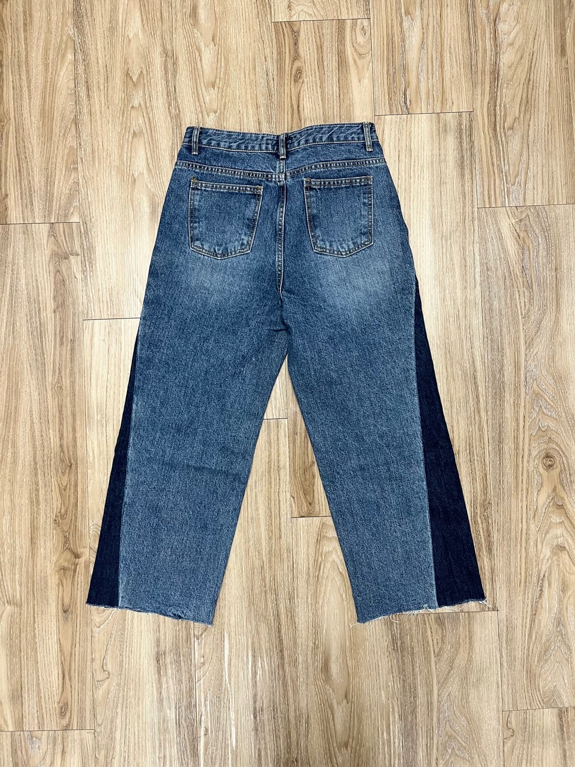 Joyce 투톤 와이드 컷오프 청바지 29 상품이미지3